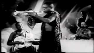 Louis Armstrong  Satchmo At His Best  Legends In Concert [upl. by Nobie]