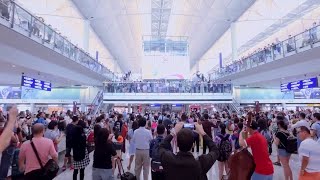 Flash Mob  Amazing Orchestra Performance at the Airport HD 🎵💃🏽 [upl. by Wenz]