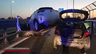 Incidente stradale in autostrada Milano  Chiamata demergenza  17072023 [upl. by Atirehc700]