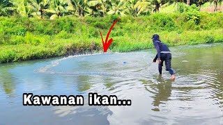 SUNGAI KECIL INI JARANG DI JALA ORANG IKANNYA MELIMPAH Amazing fishing nets [upl. by Ahsimal]