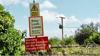 Minster Hopes User Worked Level Crossing Kent [upl. by Pampuch]