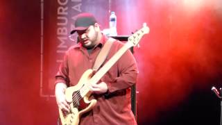 LARRY CARLTON  MR 335 LIVE BURNABLE FANTASTIC BASS amp DRUM SOLO [upl. by Galligan]