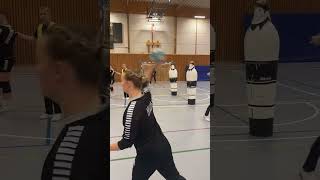 Un tres bon extrait dune seance dentrainement en handball par le coach Lars Abelsen I handball [upl. by Weiner]