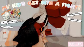 AALIYAH AND MARI GETS IN A FIGHT AT SCHOOL chaos  Berry avenue roleplay  roblox roleplay [upl. by Faunia]