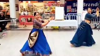 Nagada Sang dhol baje  Garba easy dance [upl. by Lanny]