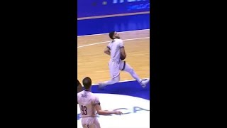 Espectacular TAPÓN de CRISTIANO FELICIO  Liga Endesa 202324 [upl. by Ahsakat168]