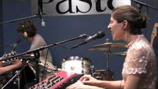 Chairlift quotEvident Utensilquot live at Paste [upl. by Windzer]