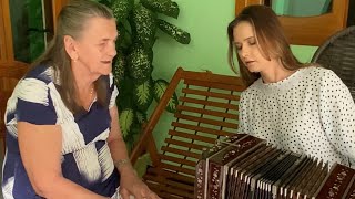 CULTURA POMERANA  Dona Olindina Binow Neitzel e sua história com a concertina [upl. by Volnak]