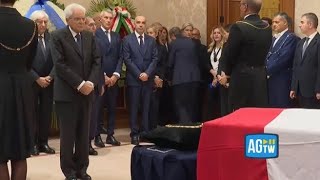 Mattarella alla camera ardente di Napolitano [upl. by Hsaka918]