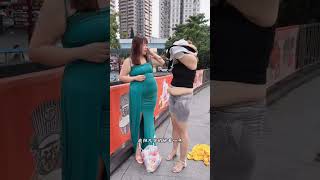 This girl changes clothes on the street🙄quotyoutubeshorts [upl. by Arayk]