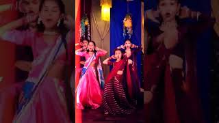 Dhara Dhara Goli chal to Lakhisarai ke Chaukshort dance ytshorts shortfeed song video👌🥰🥰 [upl. by Kerat]