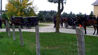 amish verlaten de kerk Canada St Jacobs 2692010 [upl. by Ameluz]