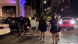 Walking up Kalakaua Avenue in Waikiki on a Sunday night [upl. by Clint]