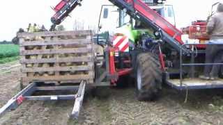 Knolselderrooier  Arracheuse de célerisrave  Turnip celery harvester [upl. by Claudette]