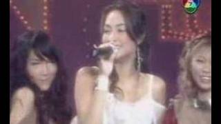 Katreeya English  Jai Fong Jai Performance on Kuen Hang Doa [upl. by Eliseo466]