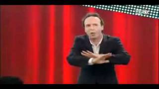 ROBERTO BENIGNI  SANREMO 2011  PRIMA PARTE [upl. by Juxon]