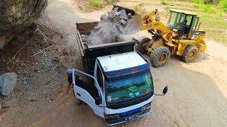 XGMA XG935H  Wheel Loader Loading Dump Truck Hauling Rock  Heavy Machines Transport Mining [upl. by Kelvin]