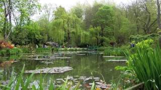 RELAX A MOMENT MONETS GARDEN AND POND AT GIVERNY With Music [upl. by Collbaith]