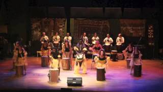 Danse Doum par Khadim MBAYE amp compagnie [upl. by Cirdek389]