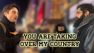 Englishman Interrogates Muslim On Islam Smile2Jannah Speakers Corner Leicester Square [upl. by Aleacem]