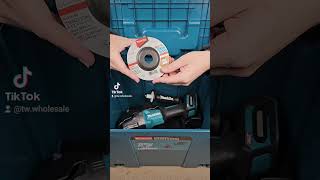 Makita GA004GD202 40v Angle Grinder Unboxing makita powertools tools unboxing twwholesale [upl. by Gaelan]