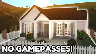 Building a NO GAMEPASS SUBURBAN house in Bloxburg [upl. by Sudhir]