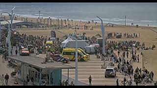 Zwaar gewonde op strand na ongeluk met barbecue [upl. by Oznole]