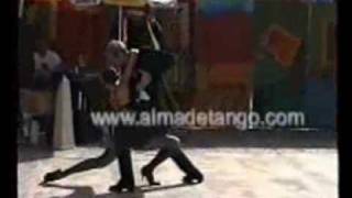 Tango Callejero en La Boca [upl. by Devaney218]