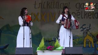 1408150401 Itsaso eta Irune Elizagoien ahizpak 2014ean Zeanuriko txapelketan [upl. by Yazbak]