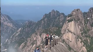 一条视频看遍黄山美景，一品黄山天高云淡尤其是后面的天都峰太美了旅游 探索 景點 [upl. by Adnylem309]