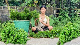 Orphaned girl goes into the forest to pick vegetables and herbs to sell [upl. by Coniah]