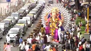 Mumbai traffic comes to halt as Ganpati is taken for immersion [upl. by Nerha]