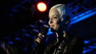 Mariza  Há uma Música do Povo Live at Sydney Opera House 2006 [upl. by Einafets]