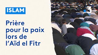 Une prière pour la paix pour marquer la fin du ramadan lors de lAïd el Fitr [upl. by Kinna]