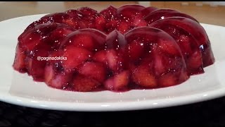 Sobremesa fácil deliciosa e linda  Gelatina com frutas [upl. by Ahsiral]