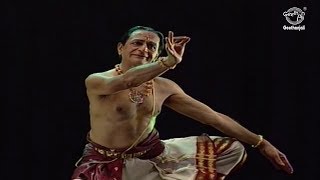 Bharatanatyam Legends  Prof C V Chandrasekhar  Ganesha Stuthi Tisra Alarippu [upl. by Watkin]