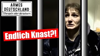 CAROLA muss in den KNAST  Armes Deutschland [upl. by Felton]