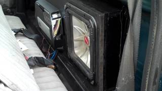 Kicker L5 12 ported box [upl. by Nemra459]