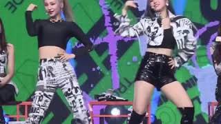 Yeji and Ryujin dancing to snapping by chungha [upl. by Aniehs]