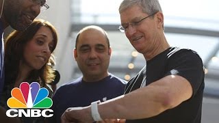 Tim Cook Allegedly Testing Glucose Monitor On His Apple Watch  Power Lunch  CNBC [upl. by Robma]