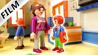 Playmobil Film Deutsch  JULIAN Hat Mega Durchfall In Kita Was Da Los Kinderserie Familie Vogel [upl. by Ayotak]