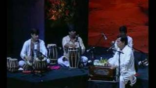 Hoshwalon ko khabar kya  Jagjit Singh Live Gazal1 [upl. by Hallie242]