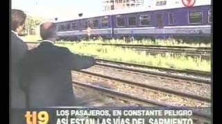 PELIGRO EN LAS VIAS DEL TREN DE ONCE [upl. by Renick219]