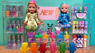 Claires store Elsa and Anna toddlers go shopping  Barbie dolls [upl. by Achilles427]