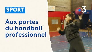 Objectif D2 pour les handballeuses rouennaises [upl. by Ruomyes]