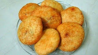 मूंग दाल की कचोरियाँ  Khasta Kachori Recipe  Moong Dal Kachori  Khushboocooks [upl. by Hsihsa]