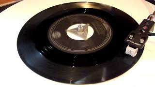 Elvis Presley  Jailhouse Rock  Vinyl Play [upl. by Yrmac662]