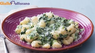 GNOCCHI CON STRACCHINO E SPINACI  Ricetta in 1 minuto [upl. by Anilef]