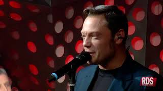 Tiziano Ferro  La differenza tra me e te Live RDS Showcase 2017 [upl. by Ching107]