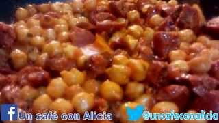 Garbanzos con Chorizo  Receta Fácil [upl. by Ikcir876]